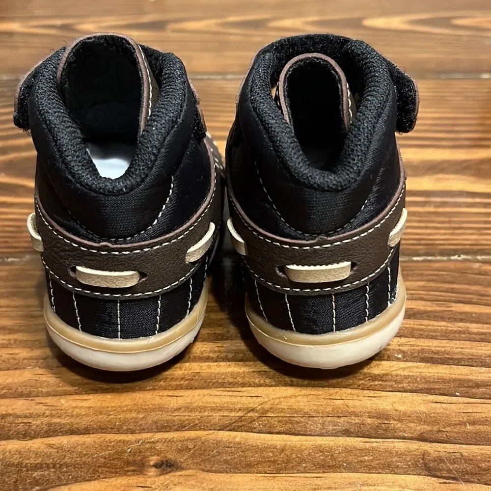 NWOT KLIN Brown Anatomical Baby Shoes USA size 2 1/2